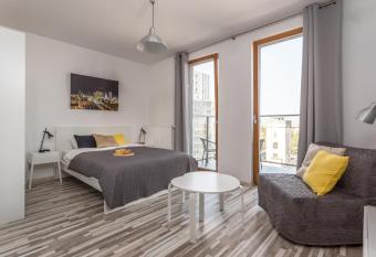 Chill Apartments Wola Center allows 18 year olds to book a room