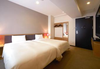 Vessel Inn Hakata Nakasu has Smoking rooms