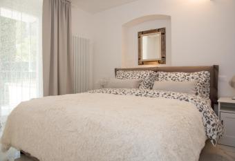 Residenza Romantica has Balcony rooms