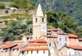 Ter   Ceriana Affittacamere allows 18 year olds to book a room