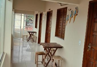 Su  tes Cana   allows 18 year olds to book a room