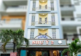 Hotel Nhu Y 2 allows 18 year olds to book a room
