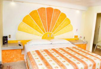 Motel California has Balcony rooms