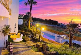 Villae Resort has Balcony rooms