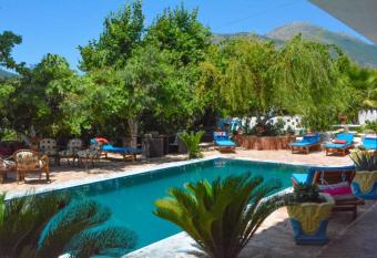 Vieri apartments has Smoking/Balcony rooms