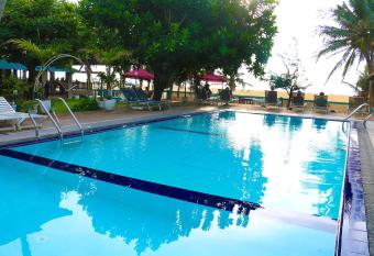 Topaz Beach Hotel has Balcony rooms