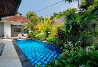 Singgah Villas Seminyak has Balcony rooms