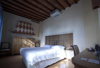 Agriturismo Cascina Farisengo has Balcony rooms