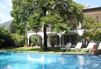 Villa Olevano has Balcony rooms