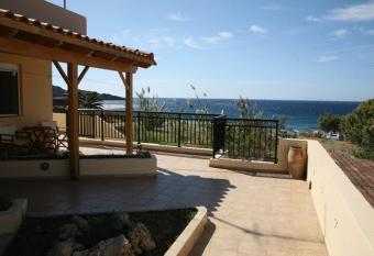 Akti Damnoni allows 18 year olds to book a room