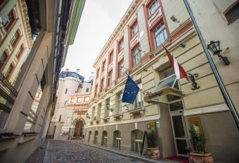 Hotel Gutenbergs allows 18 year olds to book a room
