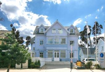 RIJA Eiropa Hotel Jurmala allows 18 year olds to book a room