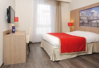 Residhome Paris-Guyancourt allows 18 year olds to book a room