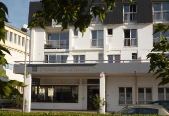 Le Littoral has Balcony rooms
