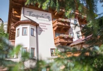 Tonis Ferienheim has Balcony rooms