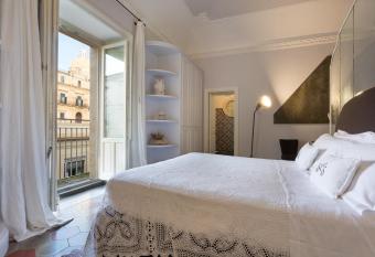 San Carlo Suites has Balcony rooms