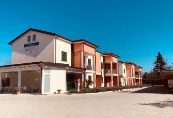 RTA La Pineta has Balcony rooms