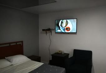 Motel Chez Nous has Smoking rooms