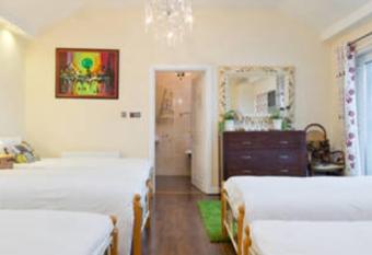 Gracefield has Balcony rooms