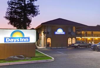 Days Inn by Wyndham San Jose has Smoking rooms