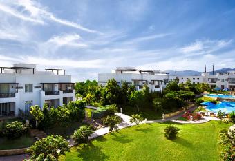 Sunterra Resort has Smoking rooms