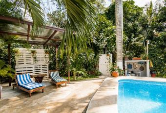 Caba  as La Alborada has Smoking/Balcony rooms