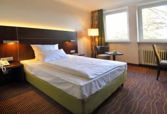 Stern Hotel Soller allows 18 year olds to book a room