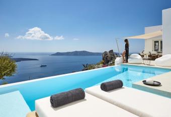 Villa Etheras has Balcony rooms