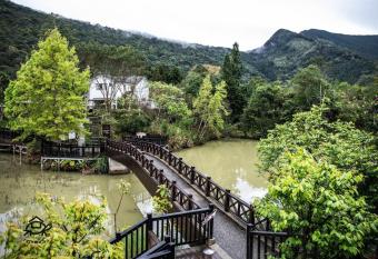 Wan Lake Coffee Villa has Balcony rooms