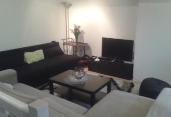 La Chaloupe 4 allows 18 year olds to book a room