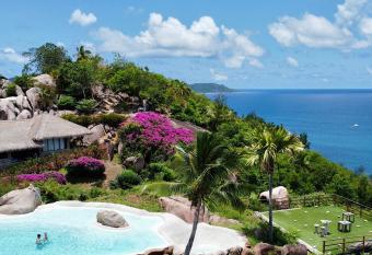 Ch  teau de feuilles allows 18 year olds to book a room