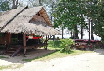 Fisherman s Hut has Balcony rooms