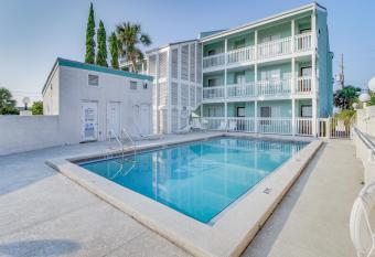 Emerald Shores #3006 has Balcony rooms