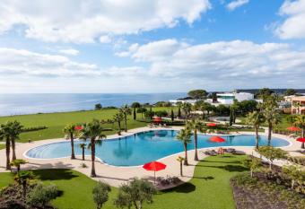 Cascade Wellness Resort allows 18 year olds to book a room