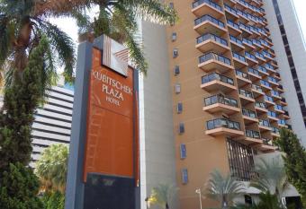 Alta X Apart Hotel - Kubitschek Plaza allows 18 year olds to book a room