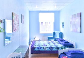 Central Hostel allows 18 year olds to book a room