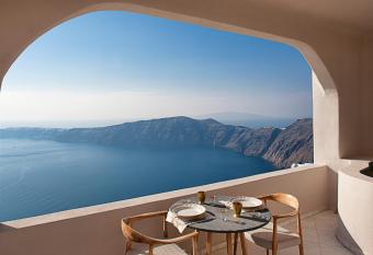 Gold Suites - Small Luxury Hotels of the World allows 18 year olds to book a room