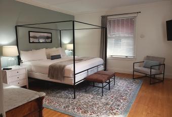 Hearthside Inn allows 18 year olds to book a room