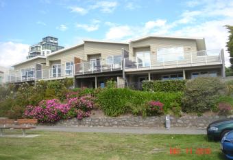 Seascape Bed & Breakfast has Balcony rooms
