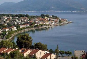 Panormos Apartments has Balcony rooms