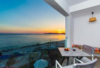 Pension Ageri has Balcony rooms