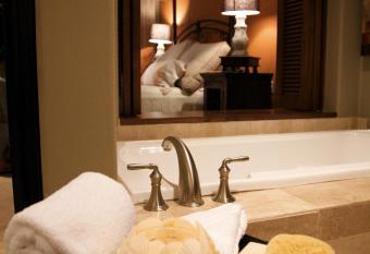 Alegranza Luxury Resort - All Master Suite has Balcony rooms