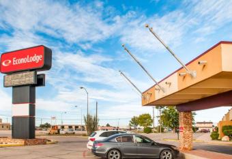 Econo Lodge Carlsbad Caverns Area has Smoking rooms