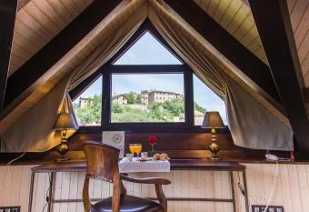 Alojamientos Ainsa Sanchez has Balcony rooms