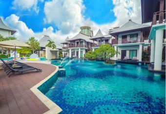 Z Through By The Zign has Balcony rooms