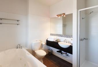 Auldington Hotel allows 18 year olds to book a room