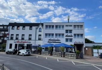 Hotel Fassbender allows 18 year olds to book a room