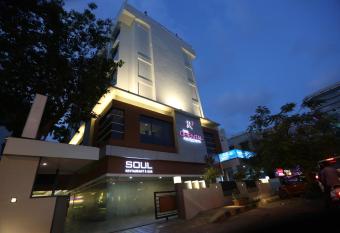The Oriental Residency has Balcony rooms