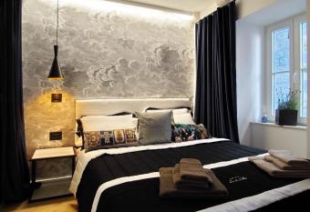 La Vita e Bella II allows 18 year olds to book a room