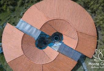 Monte Gracia Wellness Hotel & spa sas has Balcony rooms